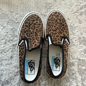Cheetah vans brand new